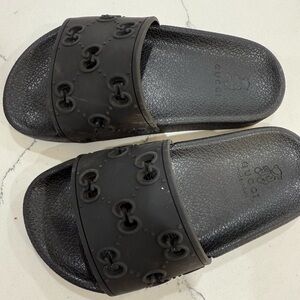Kids Gucci Black Embossed Slide Sandals
